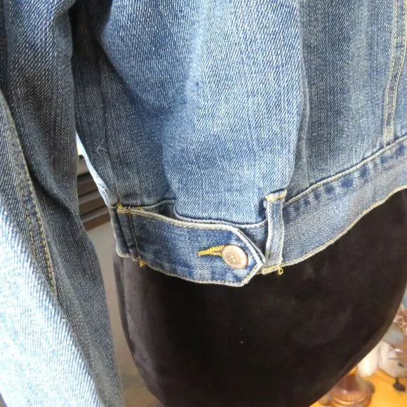 Highway Women's Cropped Denim Trucker Jacket Faux Fur Collar M EUC - Picture 7 of 14